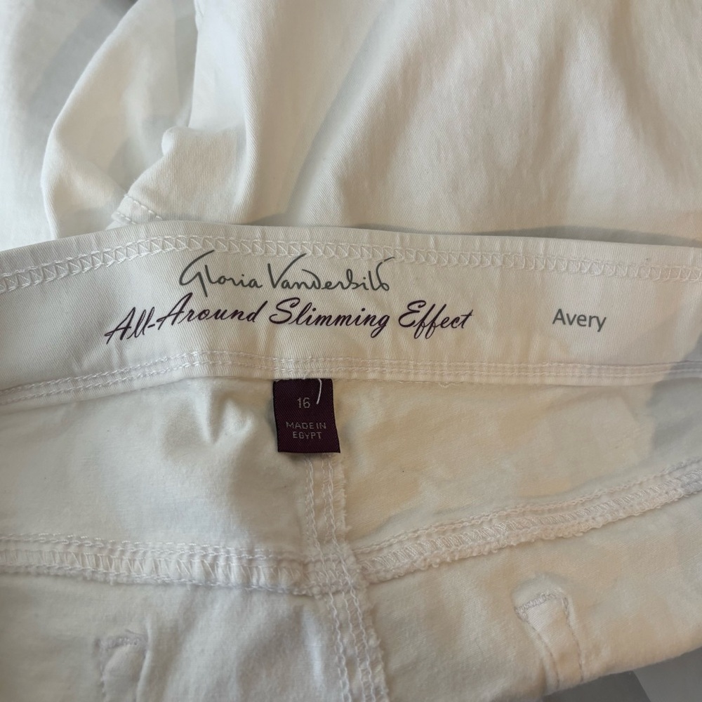Gloria Vanderbilt Avery Slimming Classic White Bermuda Shorts Size 16 - Picture 4 of 9